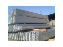 新品護(hù)欄板，【推薦】前行交通設(shè)施