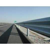 ?？诙壒穬蓚?cè)防撞護欄廠家 白沙鄉(xiāng)村道路鍍鋅波紋板