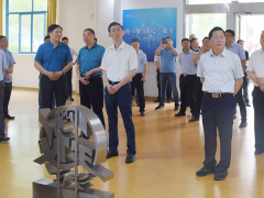 “智慧天康、數(shù)字天康”蕪湖繁昌區(qū)黨政代表團一行蒞臨安徽天康集團參觀調(diào)研