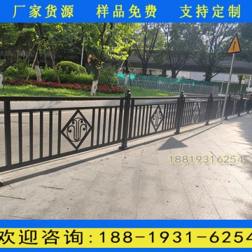 白云區(qū)人行道護(hù)欄廠家 道路兩側(cè)黑色