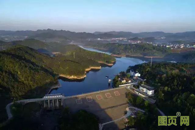 農(nóng)村飲用水水質(zhì)監(jiān)測一體機