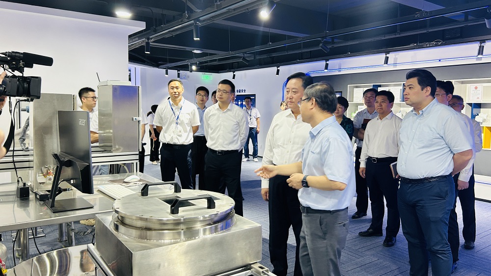 上海松江區(qū)委書記程向民一行蒞臨辰竹交流