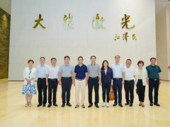 北航校長(zhǎng)王云鵬帶隊(duì)赴大族激光參觀交流