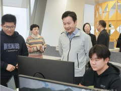 推動(dòng)人工智能產(chǎn)業(yè)創(chuàng)新發(fā)展，浦東新區(qū)領(lǐng)導(dǎo)調(diào)研OPC企業(yè)和項(xiàng)